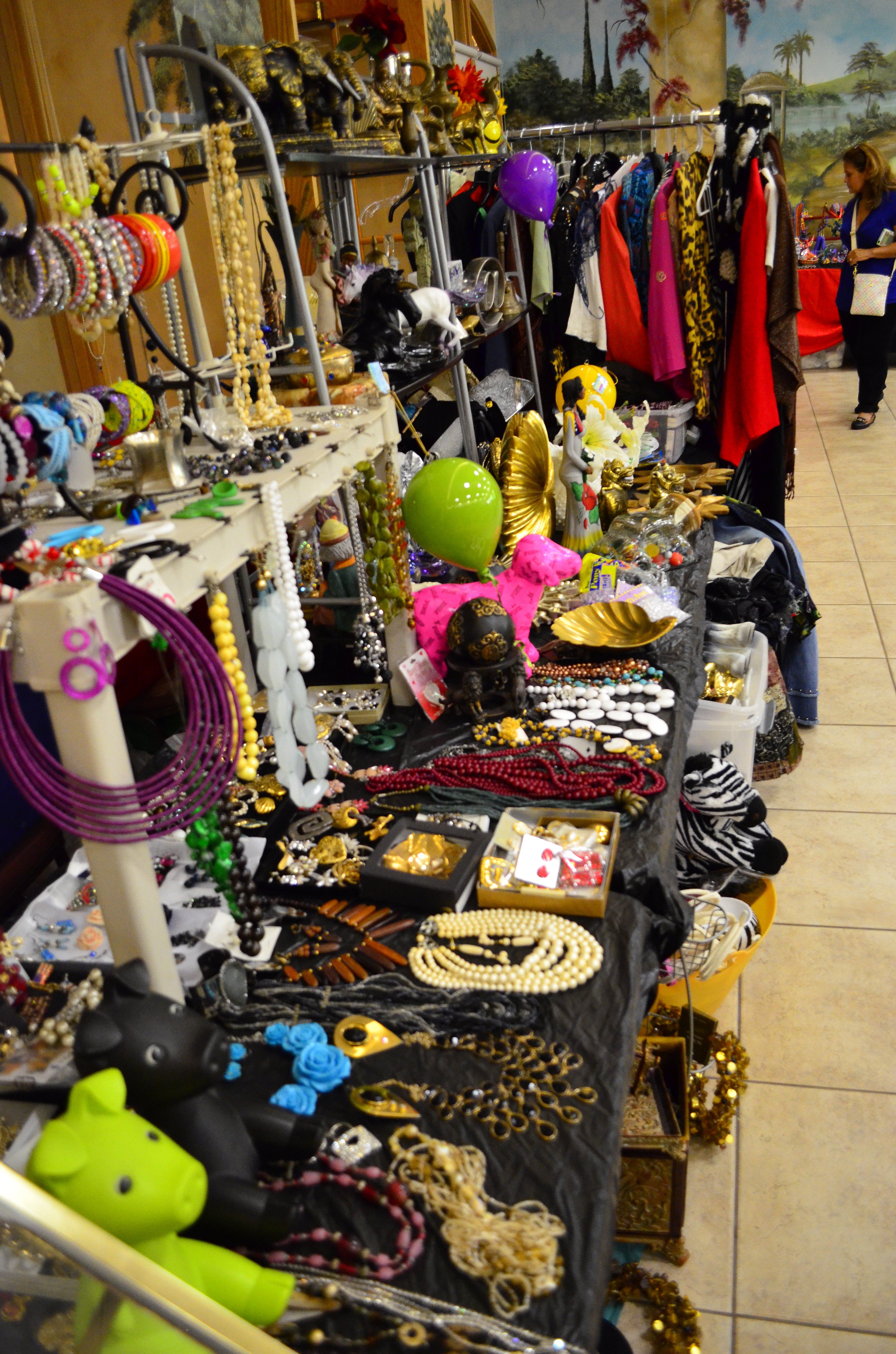 May Flea Mkt 2017 (16)